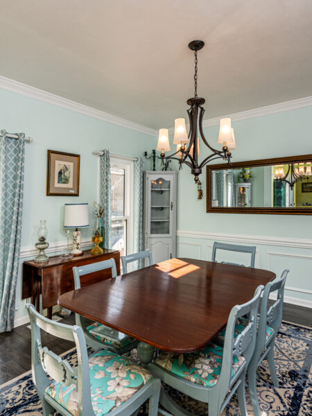 3105 Twatchman Drive - Dining