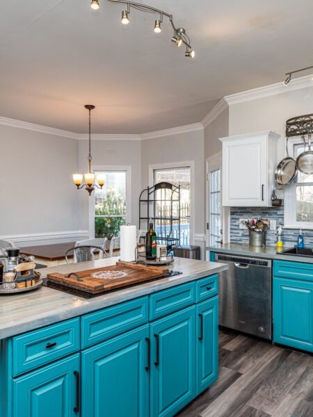 3105 Twatchman Drive - Kitchen