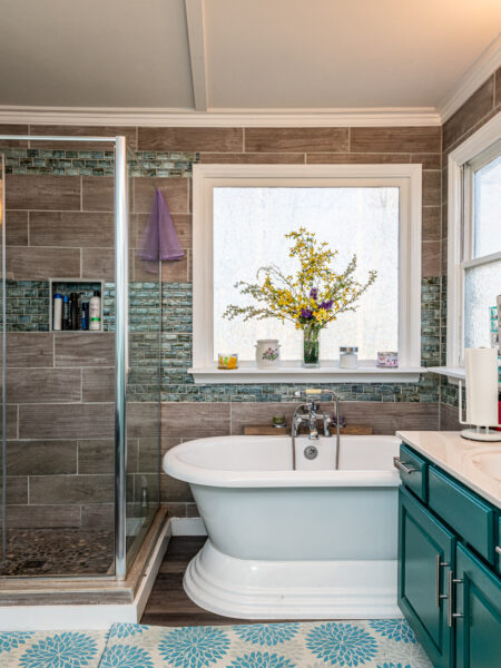 3105 Twatchman Drive - Ensuite